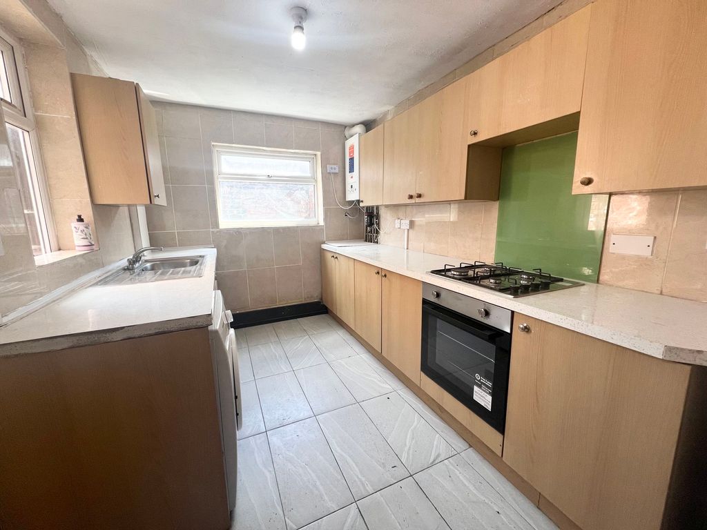 Property photo 2 of 9