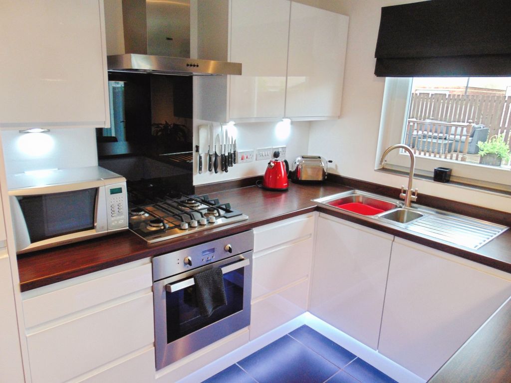 Property photo 3 of 13 57Fa55E3-009
