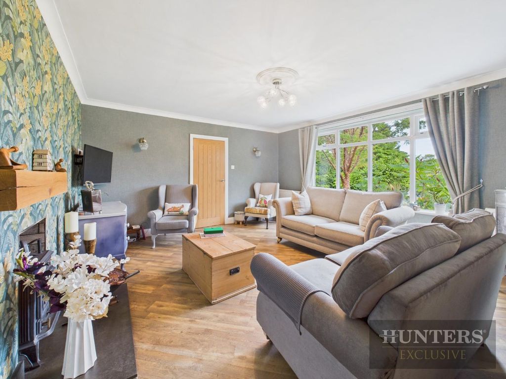 Property photo 2 of 31 Cam05316G0-Pr0192-Still005.Jpg