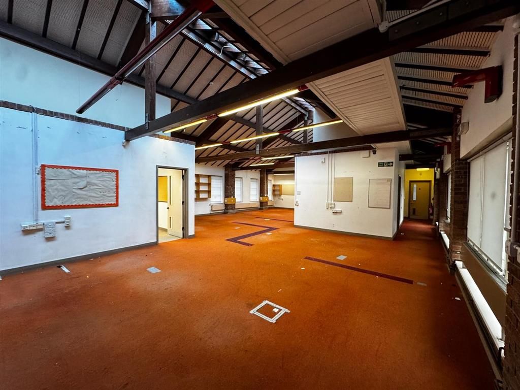 Property photo 3 of 18