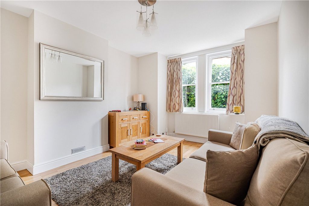 Property photo 2 of 14 Picture No. 02