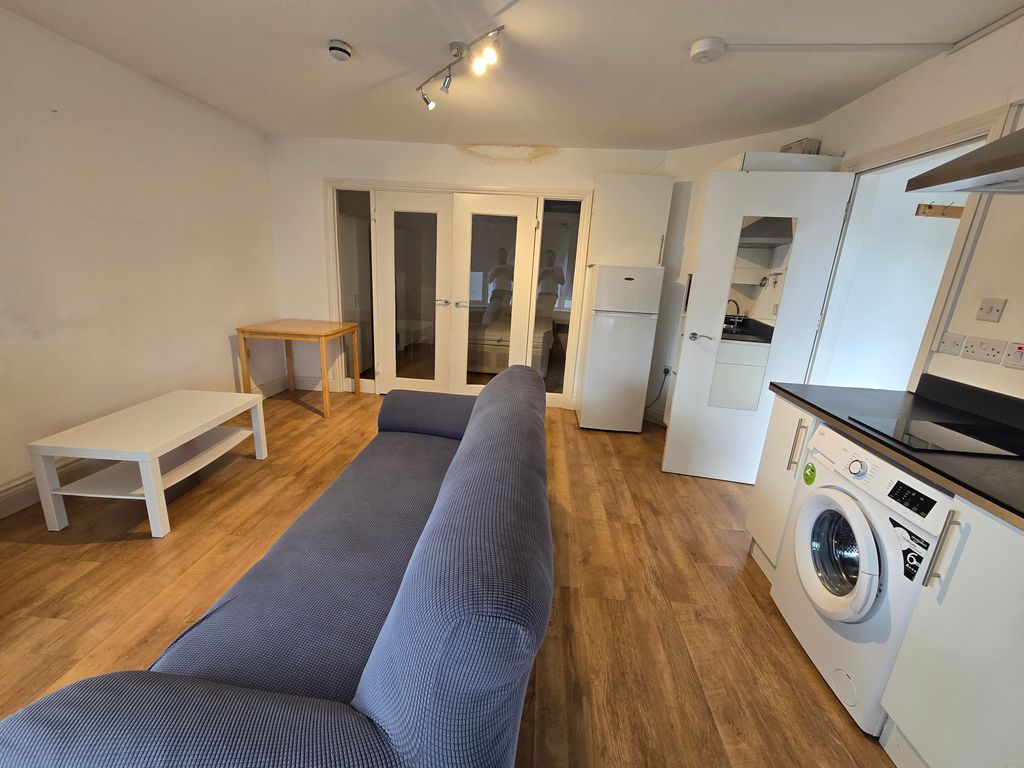 Property photo 2 of 4