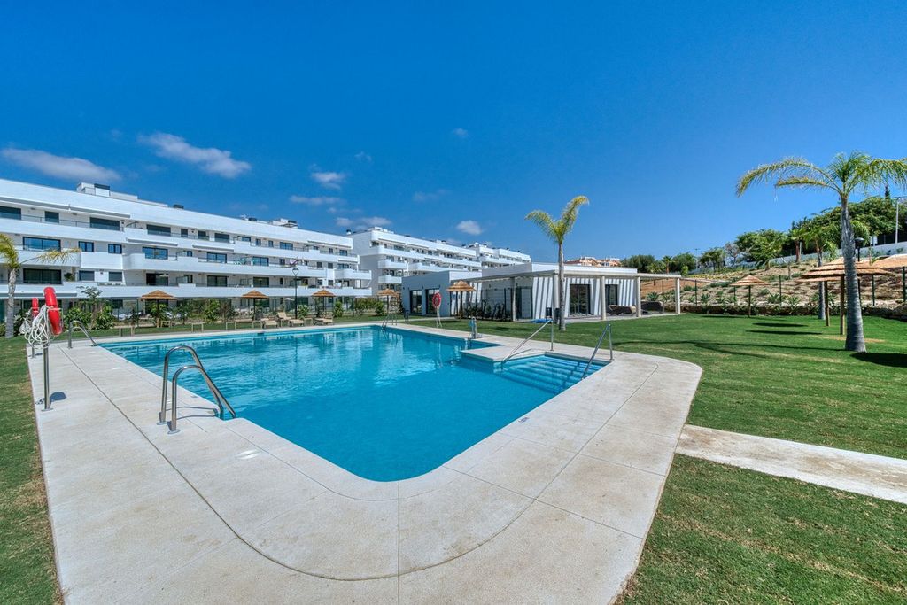 Property photo 2 of 28