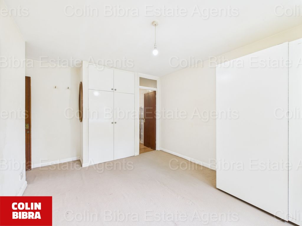 Property photo 1 of 11 Cam04175G0-Pr0044-Still006