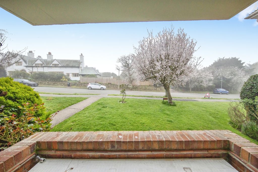 Additional image 14 of 2 bed flat for saleHolland Road, Frinton-On-Sea CO13