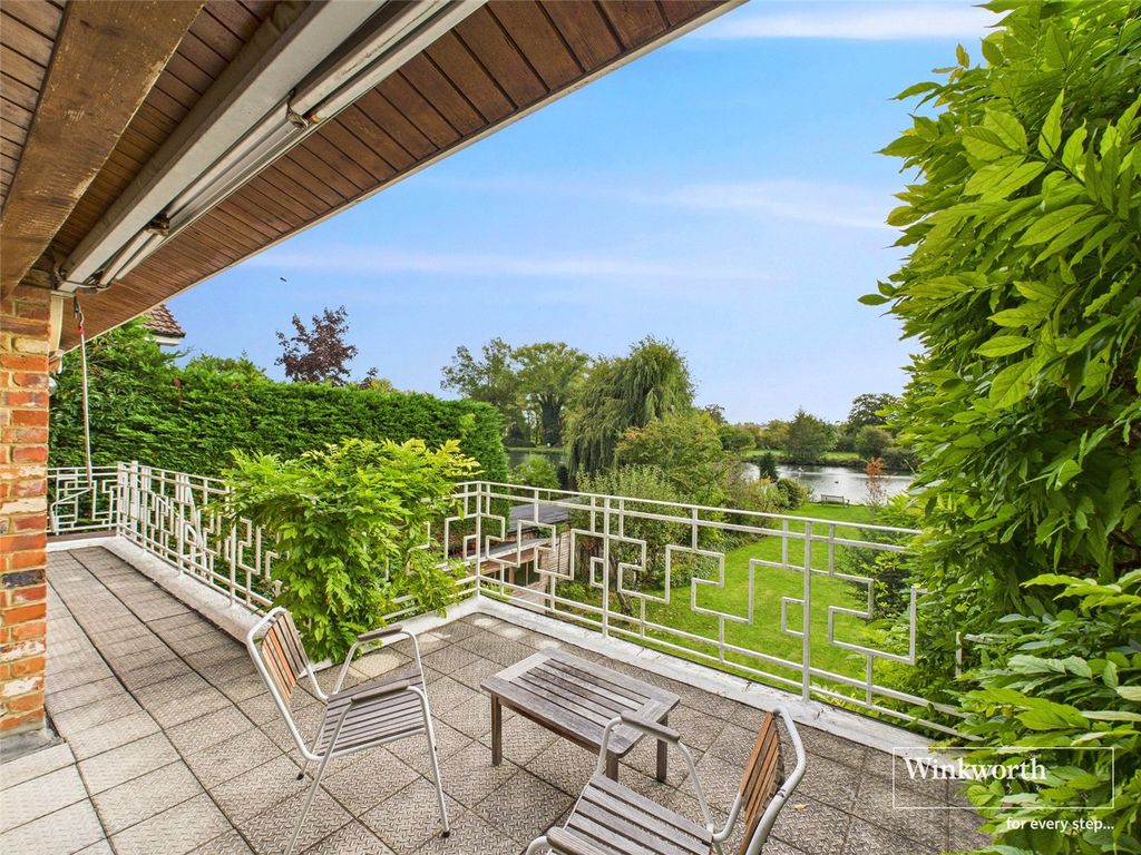 Property photo 2 of 23 Picture No. 10