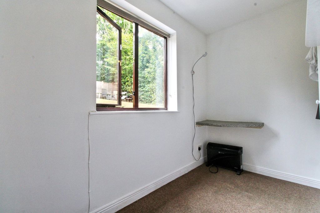 Property photo 2 of 8 Picture No. 03