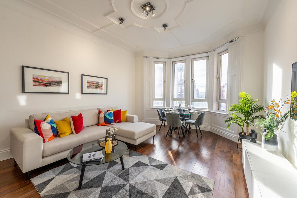 Property photo 2 of 26 Living Room