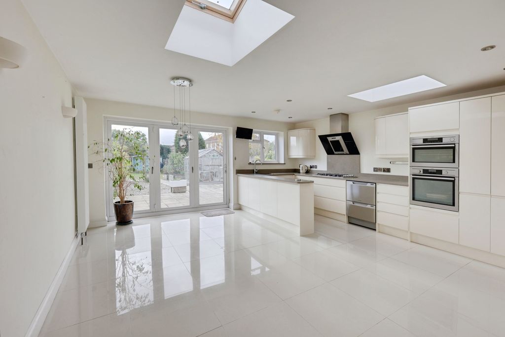 Property photo 2 of 17 846c9E14-4S6A4375-4S6A4381