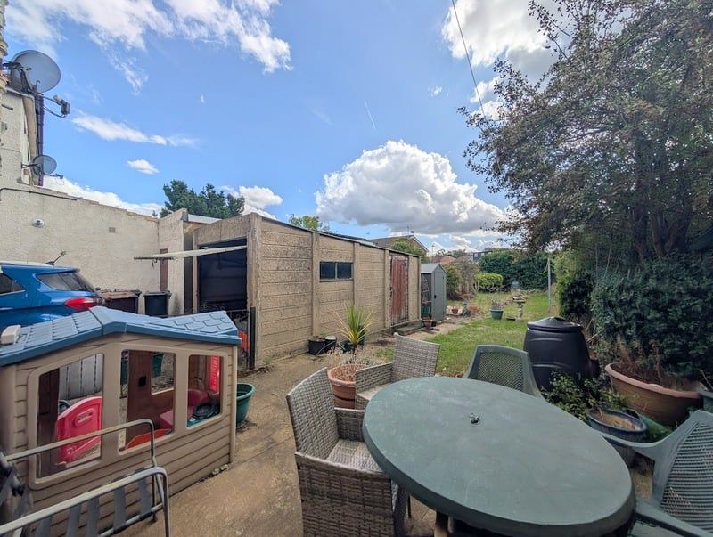 Property photo 2 of 12