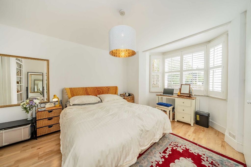 Property photo 3 of 8