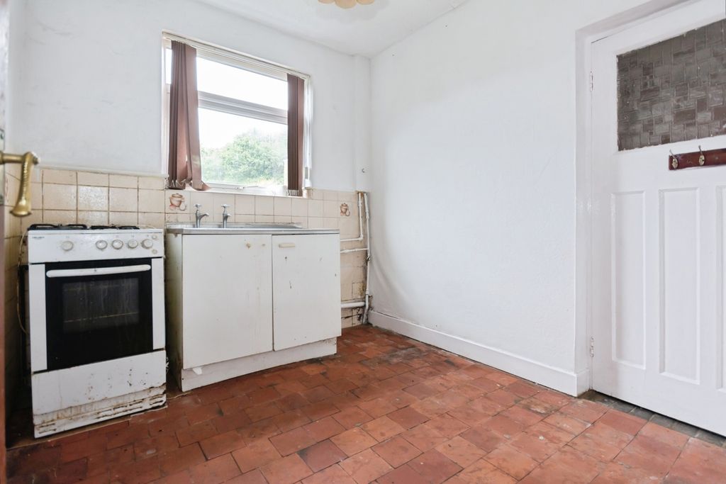 Property photo 2 of 17 Photo
