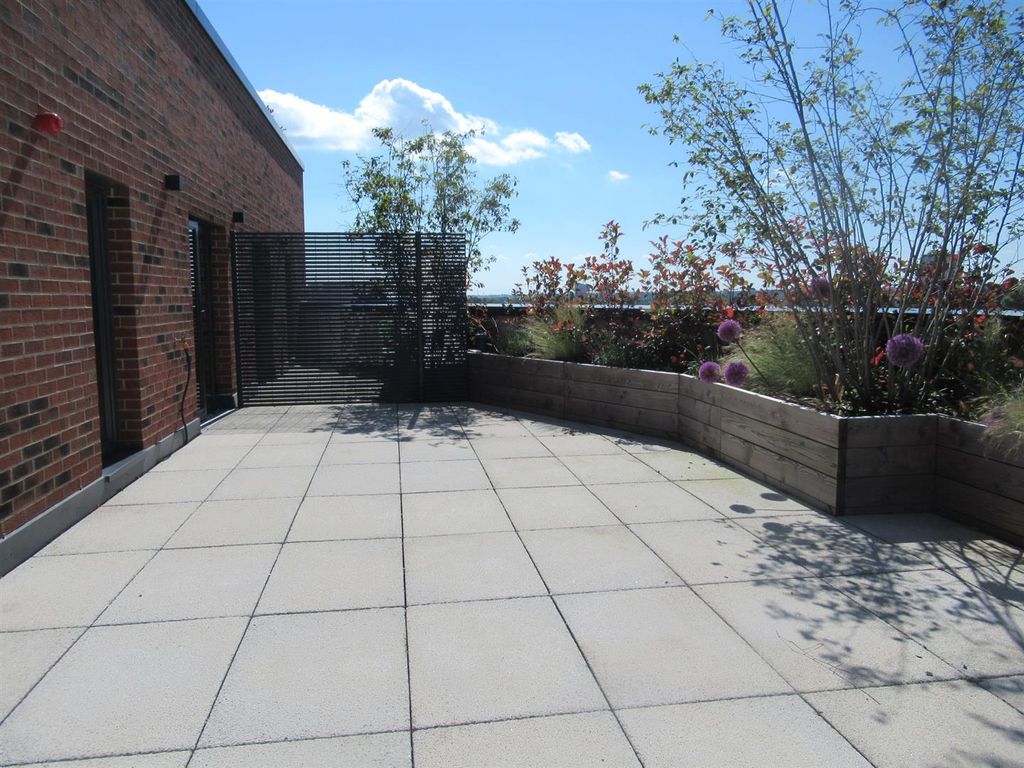 Property photo 2 of 17 Exterior Terrace
