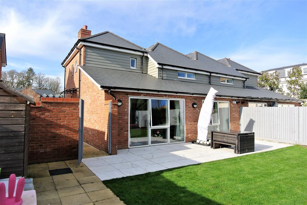 Property photo 1 of 15 Gcc Rear.Jpg