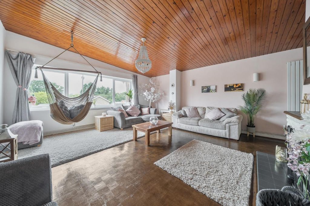Property photo 2 of 19 1501505-6-6A7209938c0c6.Jpg