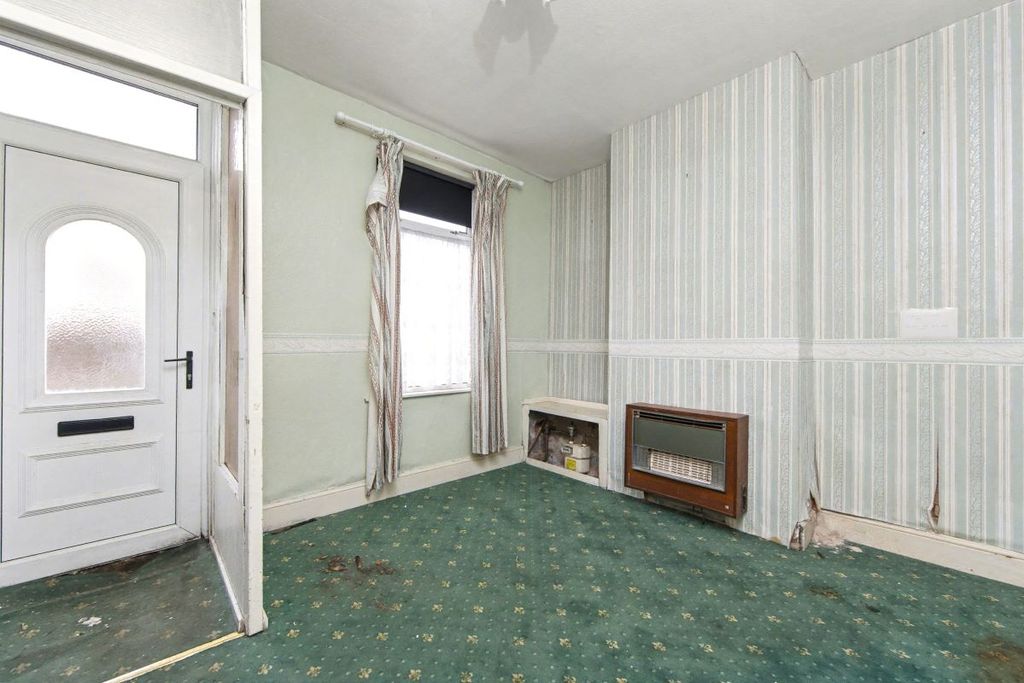 Property photo 2 of 15