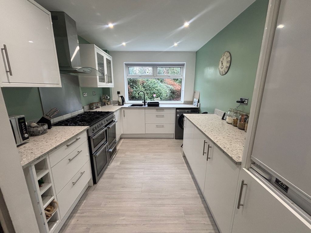 Property photo 2 of 14 Image