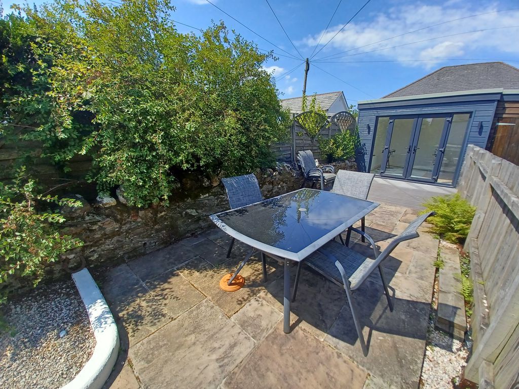 Property photo 2 of 18 Garden