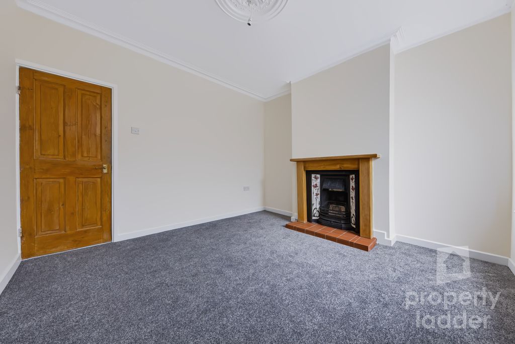 Property photo 2 of 17 Pl-9