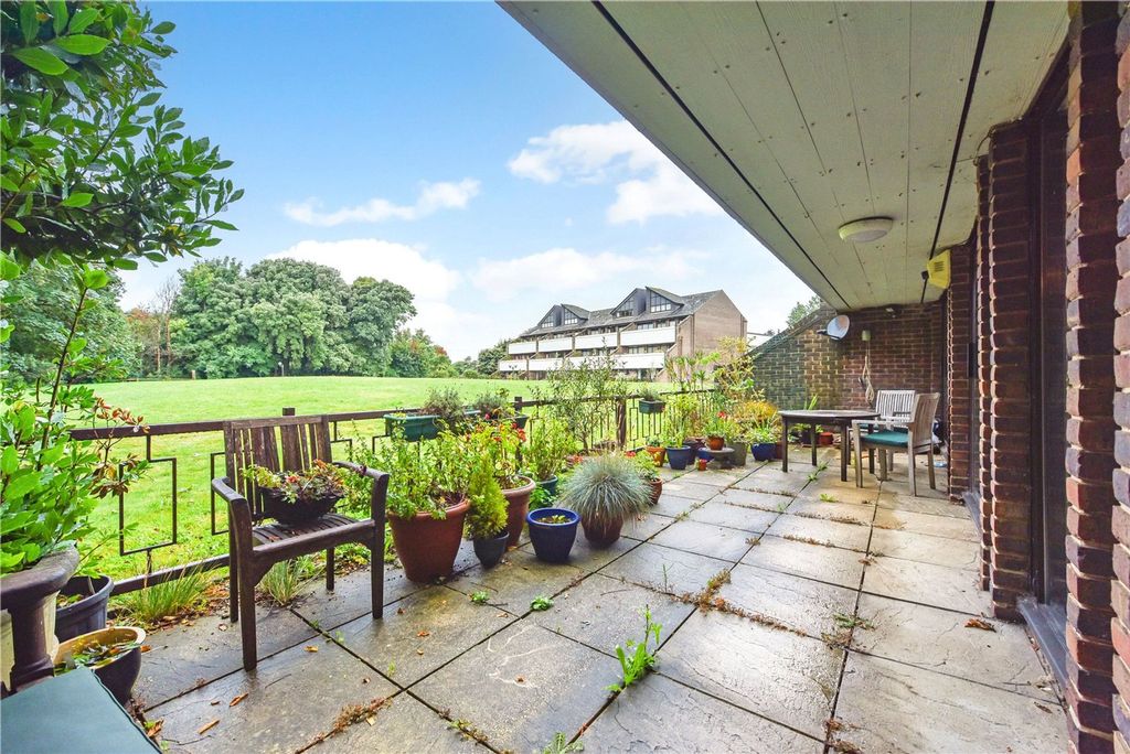 Property photo 3 of 21 Balcony