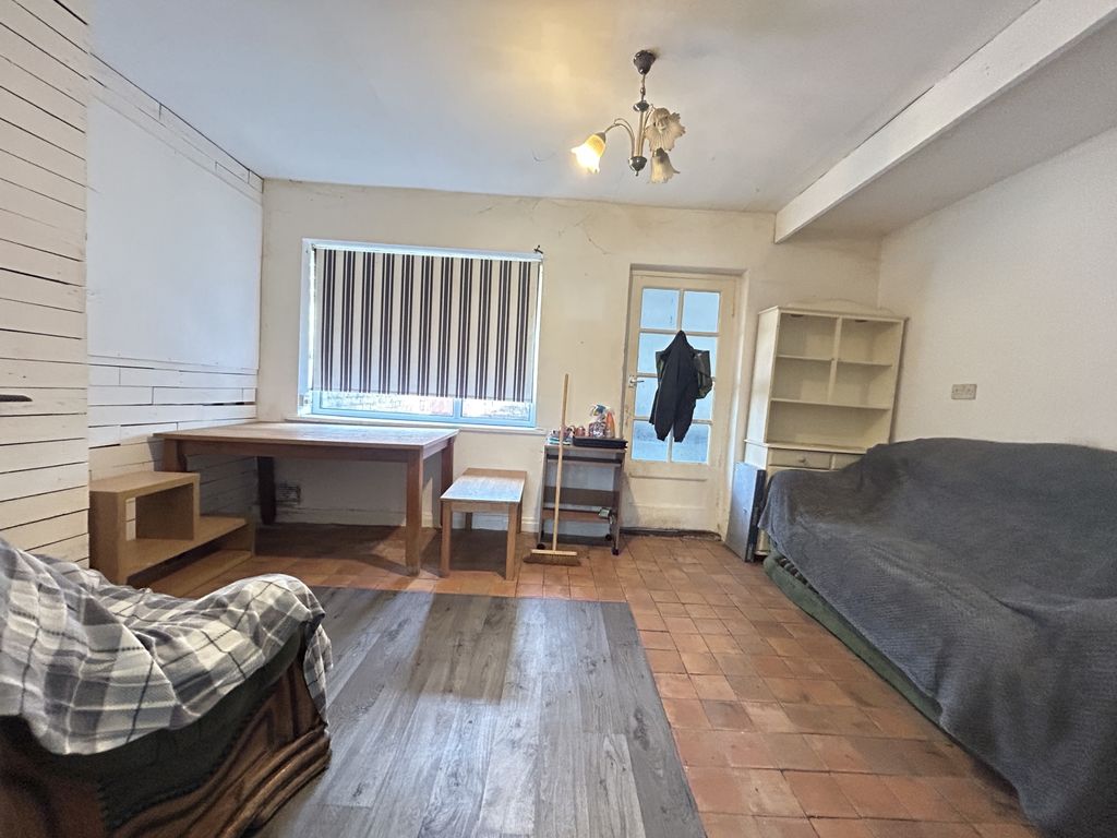 Property photo 3 of 9 Img_5167