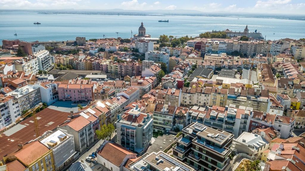 Property photo 3 of 36