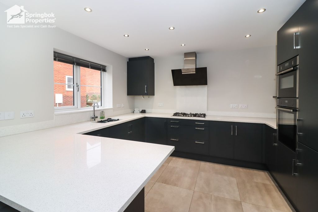 Property photo 3 of 16 Image 2