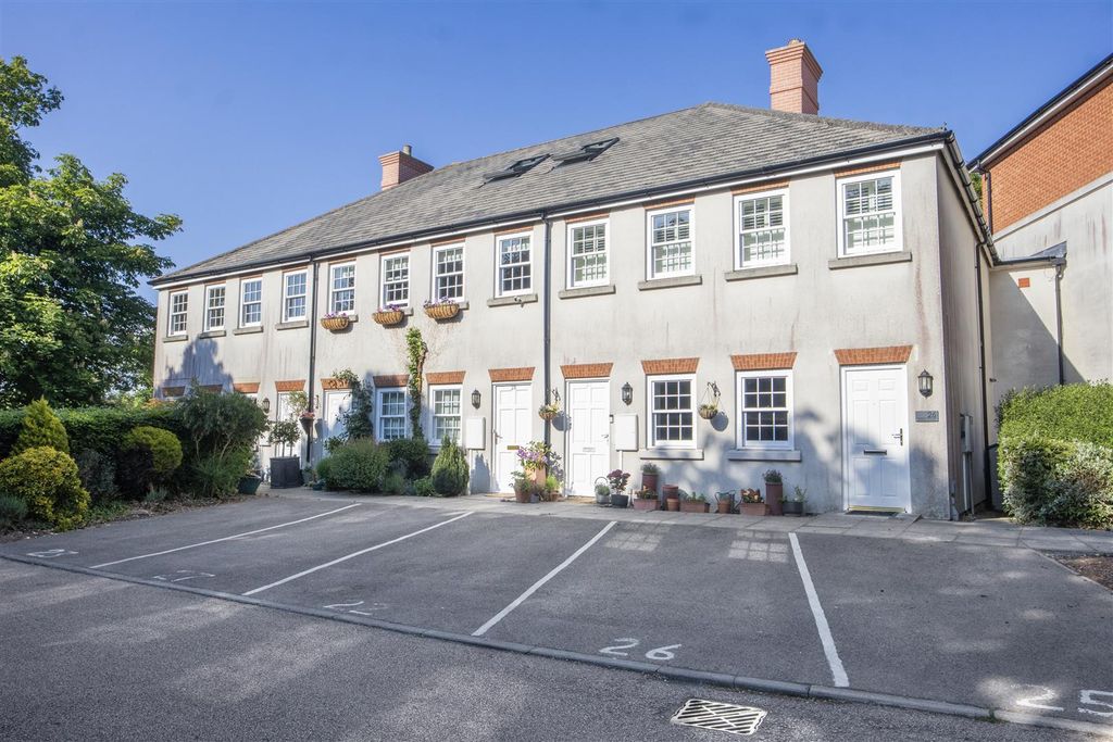 Property photo 2 of 20