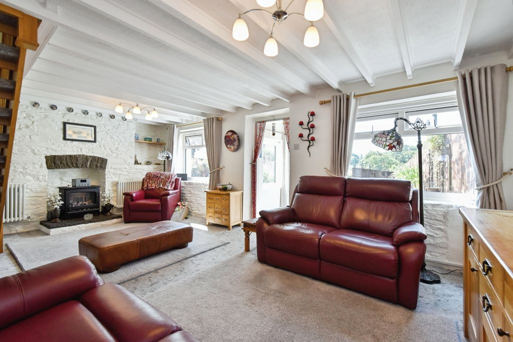 Property photo 3 of 18 Pbox-Img.Jpg