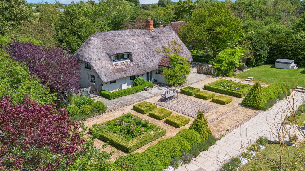 Property photo 2 of 33 Dji_0027