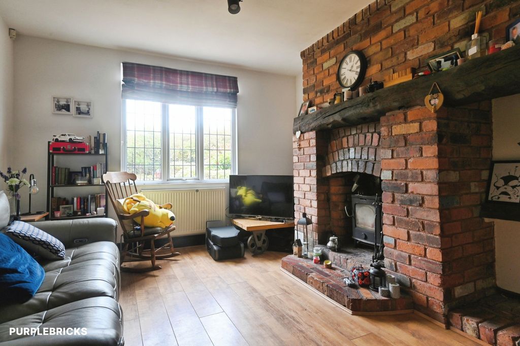Property photo 3 of 28