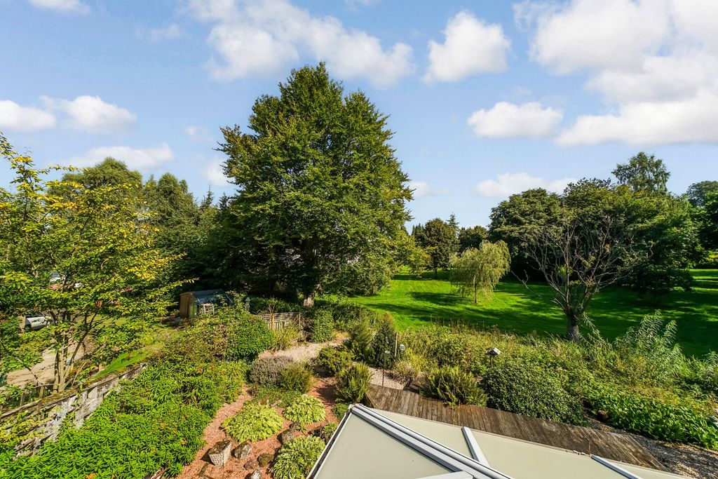 Property photo 2 of 21 Rear Garden