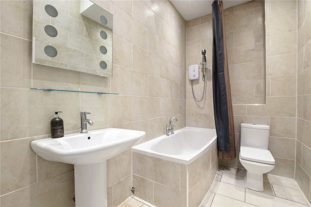 Property photo 3 of 7 Picture No. 01