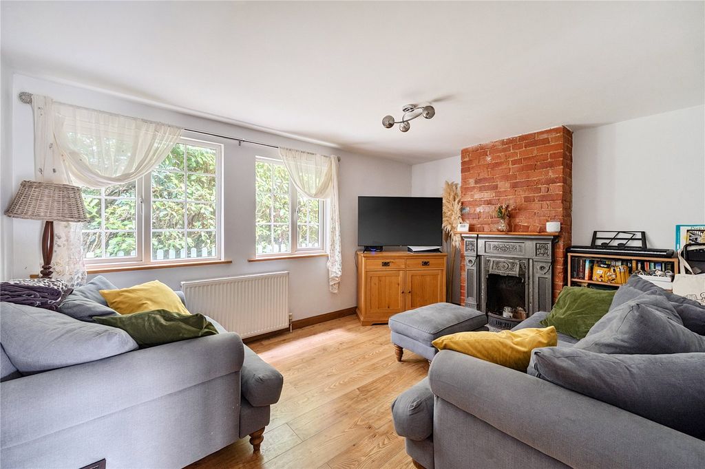 Property photo 2 of 20 Picture No. 34