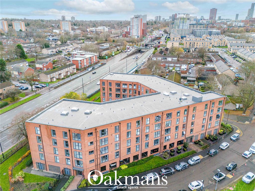 Property photo 2 of 17 Picture No. 28