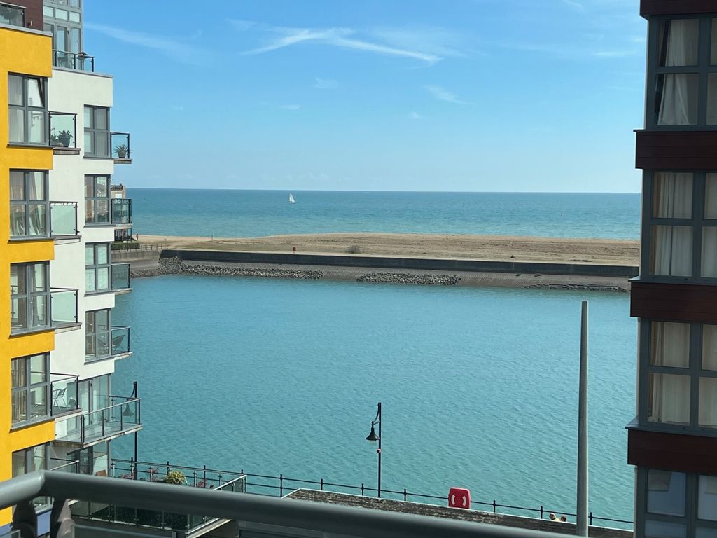 Property photo 3 of 14