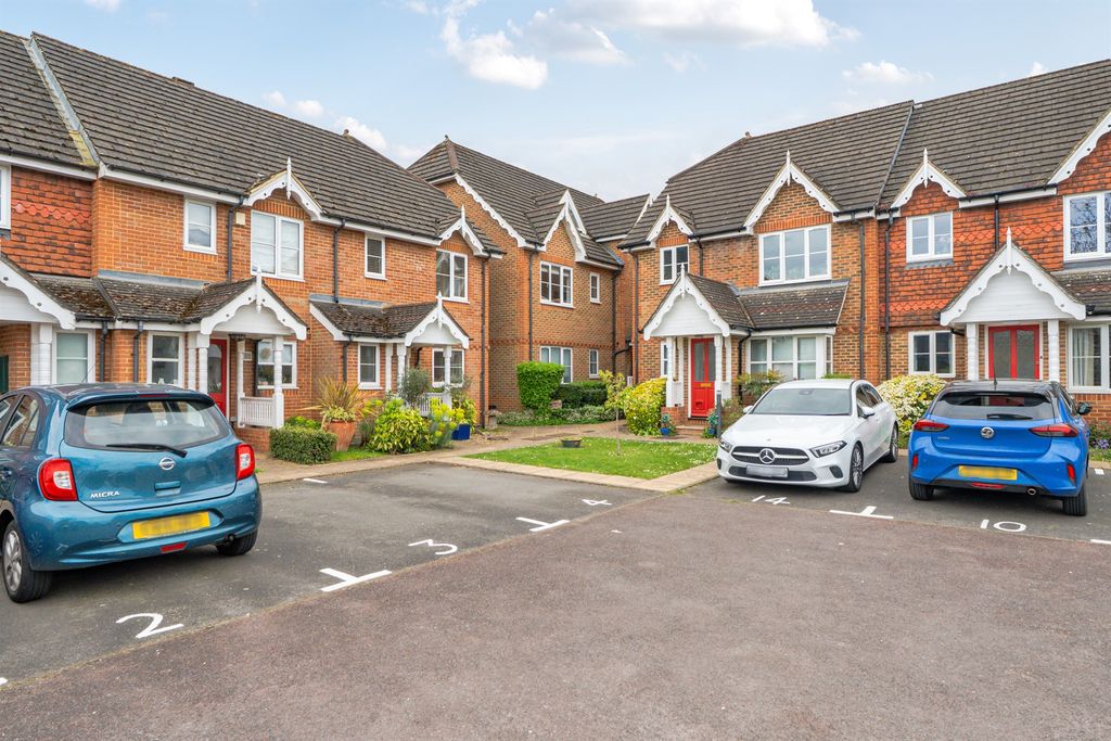 Property photo 1 of 12