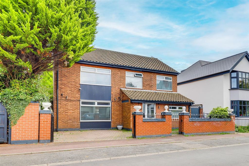 Property photo 1 of 27