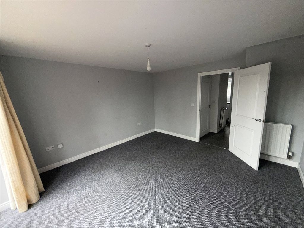 Property photo 2 of 12 Picture No. 04