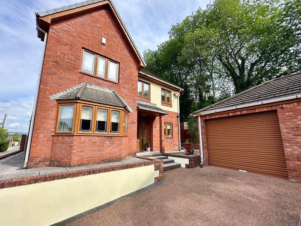 Property photo 1 of 26