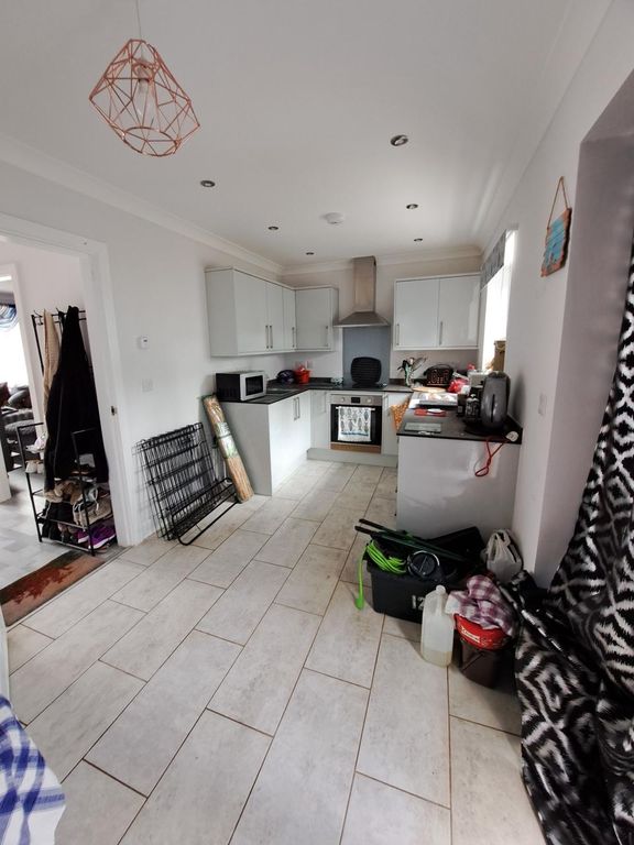 Property photo 3 of 15 Kitchen/Diner