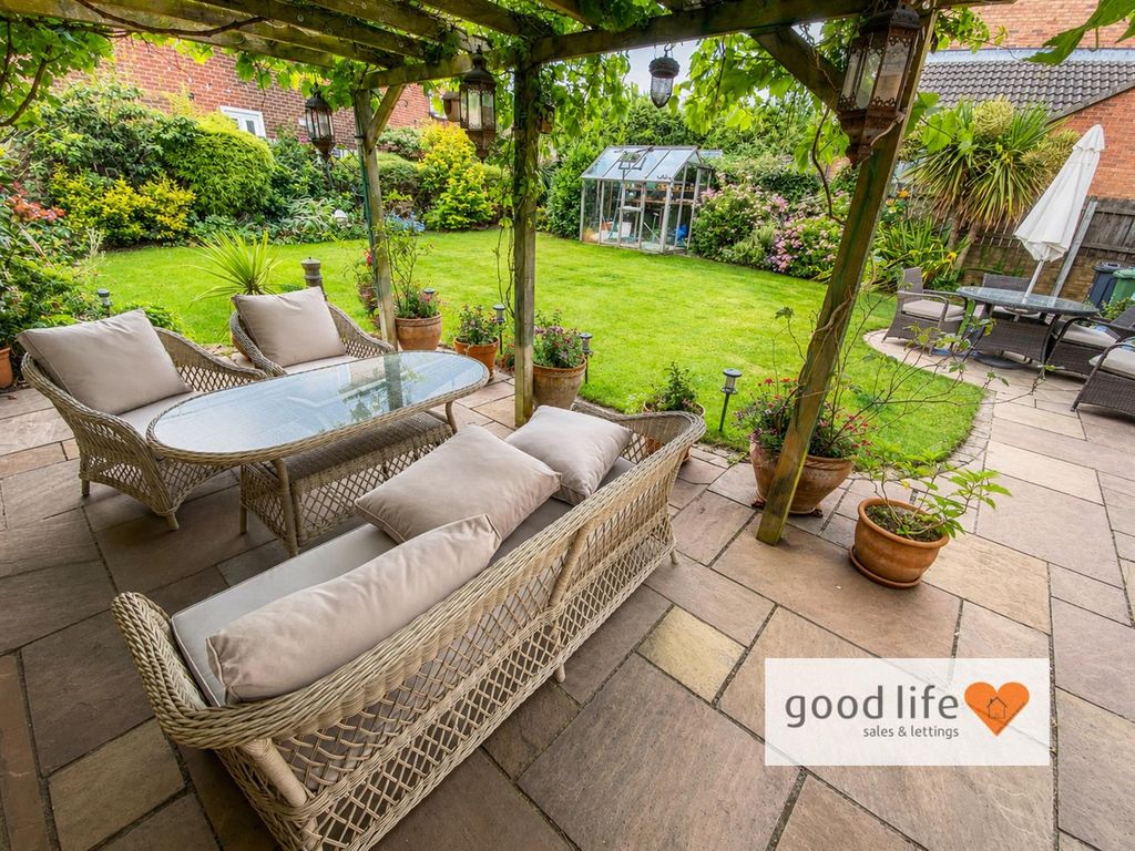 Property photo 3 of 24 20260630_210130215_Ios35 Hopton Drive.Jpg