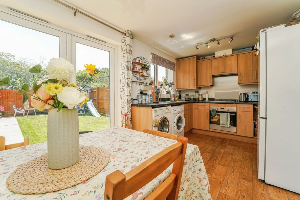 Property photo 3 of 14 Pbox-Img.Jpg