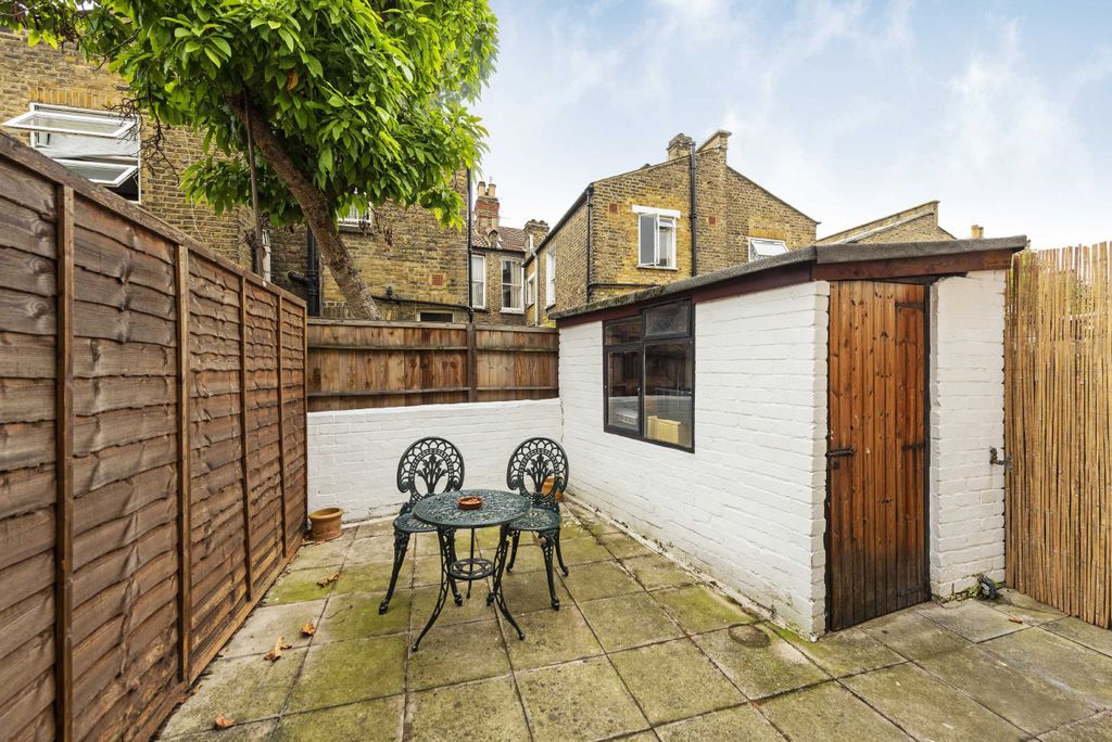 Property photo 2 of 11 Photo