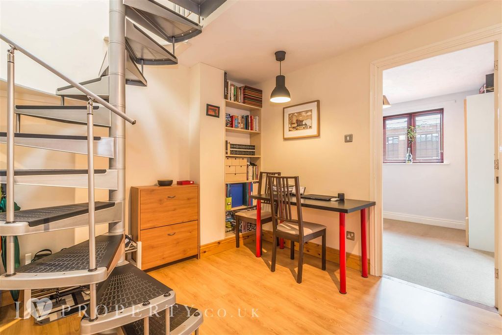 Property photo 2 of 12 Property Photo