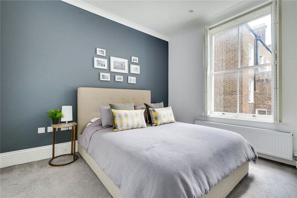 Property photo 3 of 8