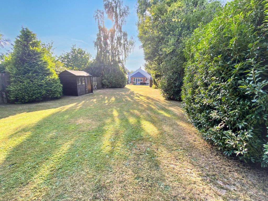 Property photo 2 of 23