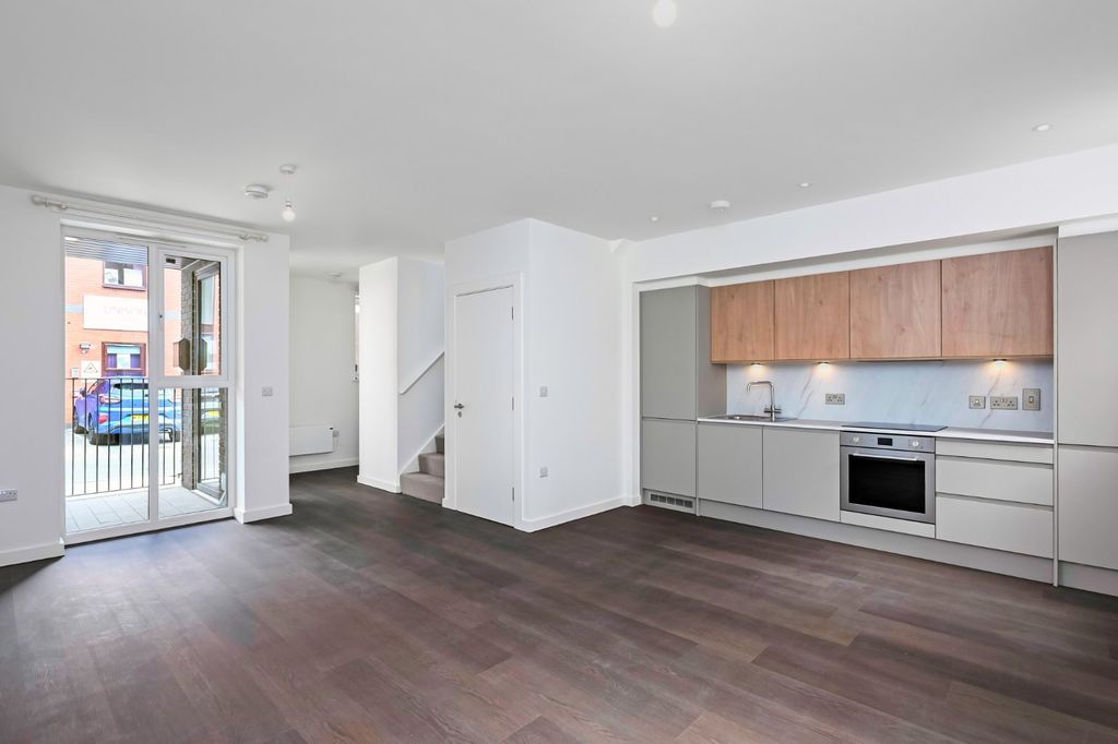 Property photo 2 of 11 Picture No. 02