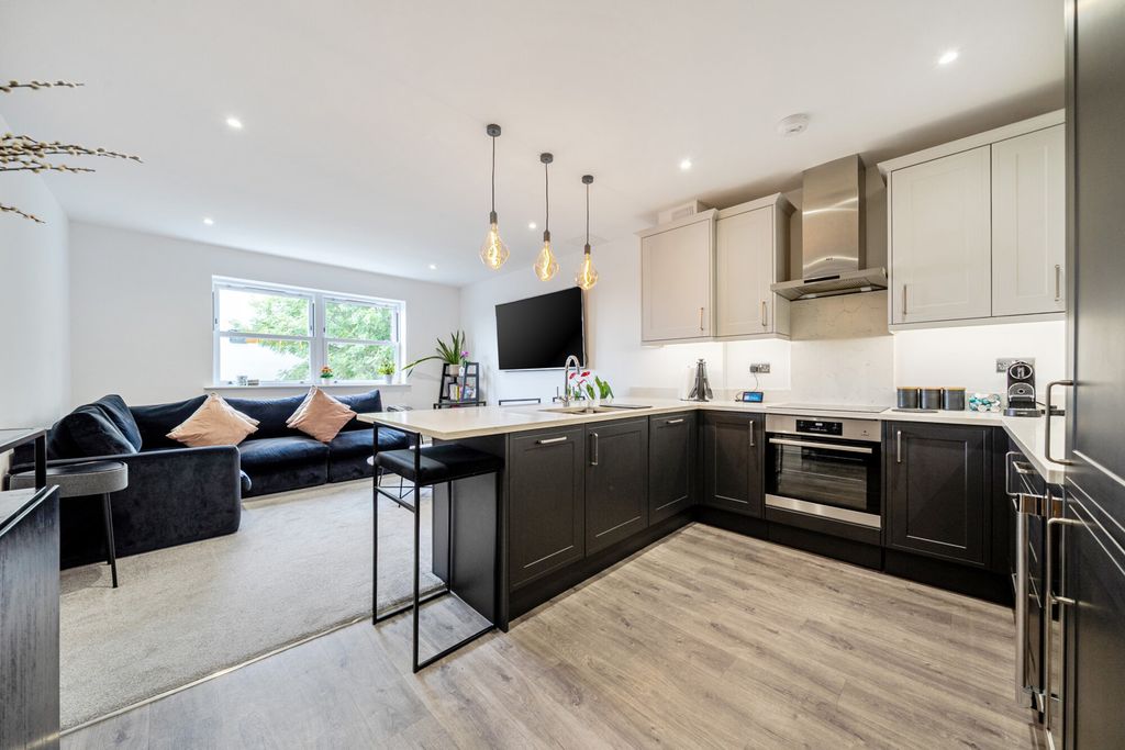 Property photo 2 of 20 Kitchen