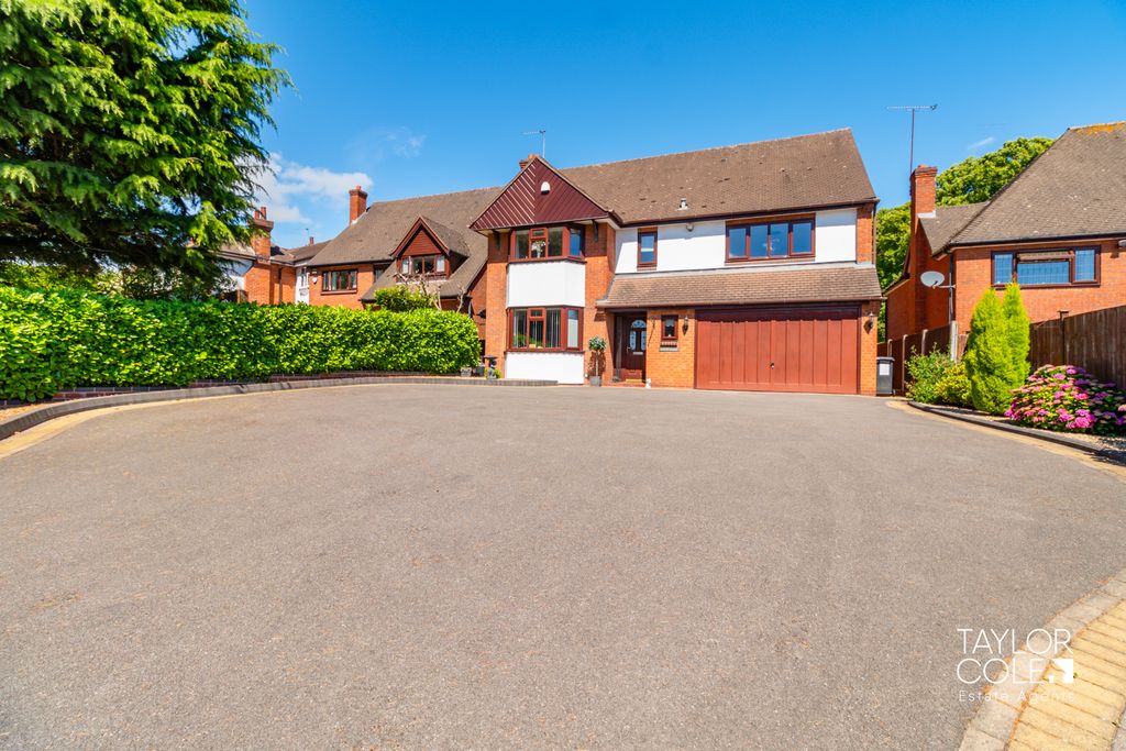 Property photo 1 of 50